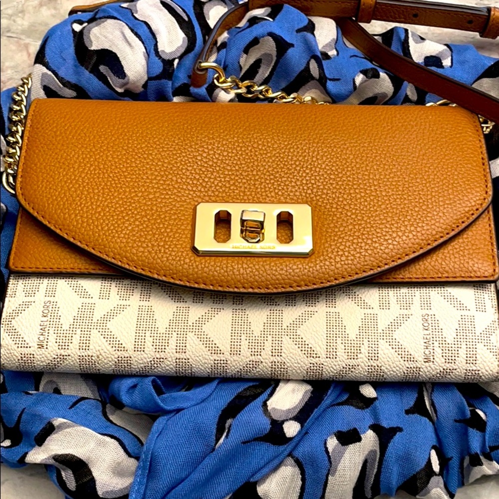 💝💝💝Michael Kors Crossbody💝💝💝